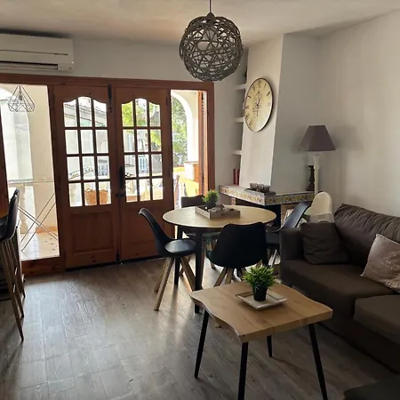 Apartament Jardines *